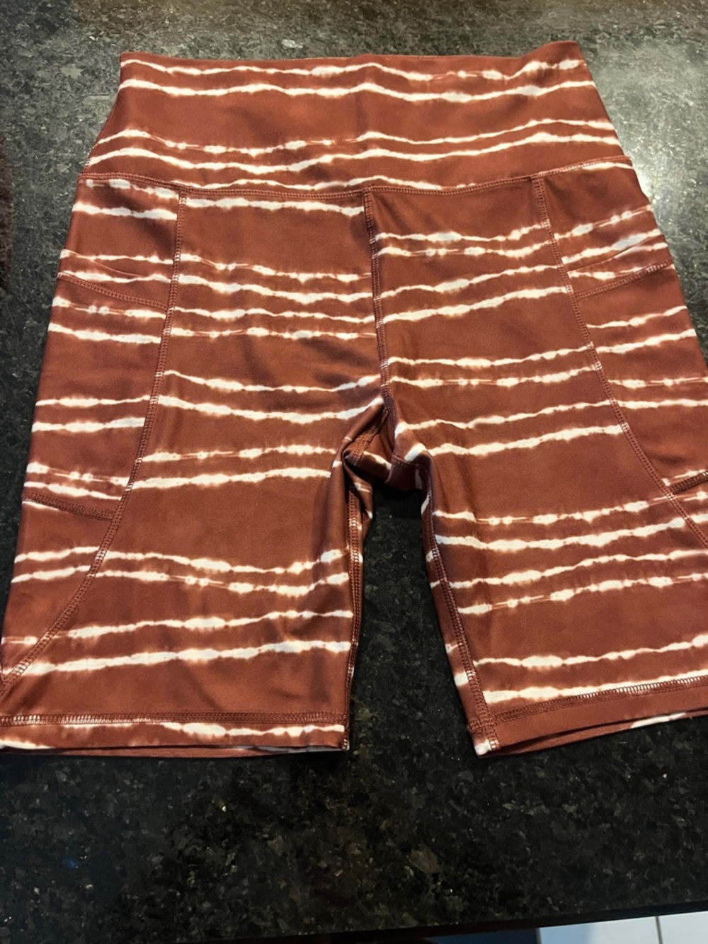 Scorpio Sol Rust and White Tie-Dye Active Top